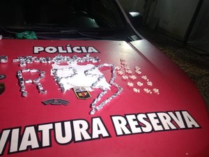 Menor de idade é apreendida com 167 pedras de crack em Arapiraca