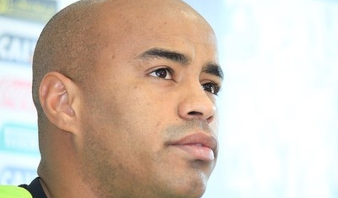 Santos negocia liberação de Thiago Heleno com time uruguaio