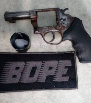 Adolescente é apreendido com arma de fogo e celular roubado no Tabuleiro