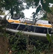 Tragédia na Serra da Barriga: queda de ônibus deixa 17 mortos e dezenas de feridos