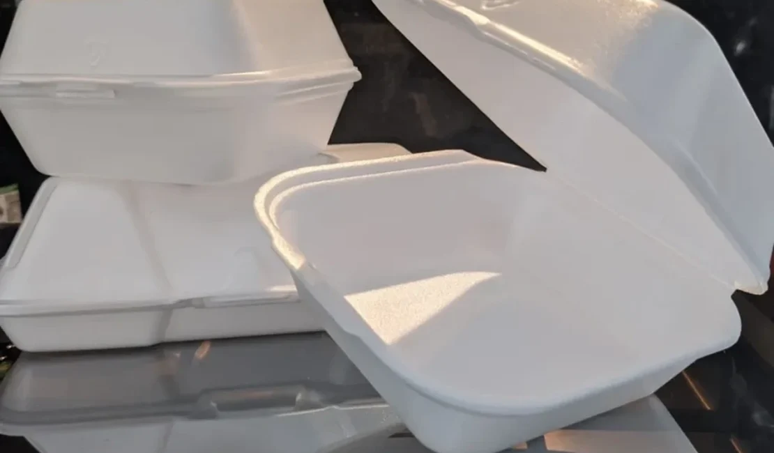 Isopor é reciclável? Alurb orienta a respeito do descarte correto deste material