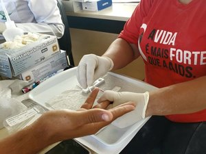 Acesso a diagnóstico e tratamento são fundamentais para pessoas que vivem com HIV