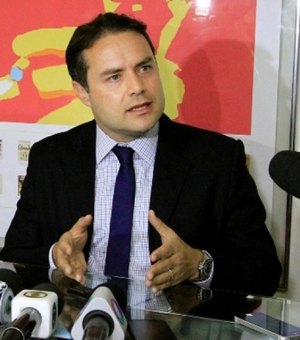 Renan Filho negocia reforço da Força Nacional para atuar em Alagoas junto ao Ministério da Justiça