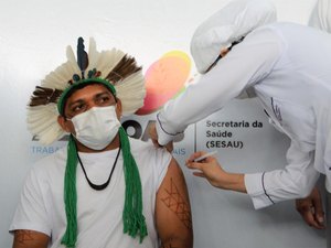 AL vacinou completamente 50% da população adulta; percentual está acima da média do Nordeste