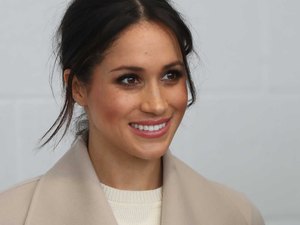 Homem cria confusão ao tirar selfie perto de Meghan Markle