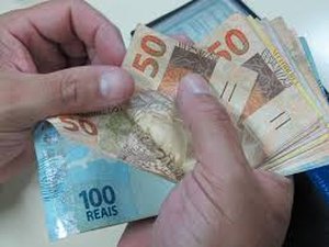 Equipe econômica estuda liberar neste ano até R$ 500 por conta do FGTS