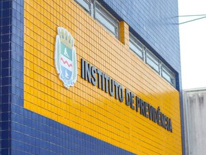 Prefeitura convoca aposentados e pensionistas para abertura de conta