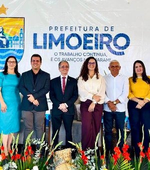 Limoeiro de Anadia entrega 101 títulos de propriedade através do Programa Moradia Legal