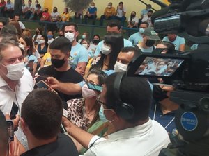 Renan Filho participa de evento do programa Avança Escola 10 em Palmeira dos Índios