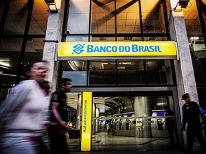 Bancos, Poupatempo e Detran abrem neste ano só até esta quinta-feira