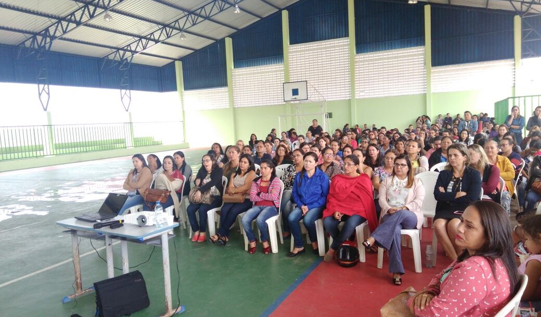 Professores de Limoeiro de Anadia decidem entrar em greve 