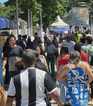 Cemitérios de Maceió registram cerca de 70 mil visitantes no Dia de Finados
