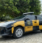 DMTT realiza entrega domiciliar de placas perdidas durante as chuvas em Maceió