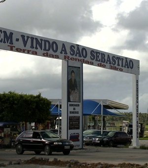 Durante assalto, homem tem carro e quase três mil reais roubados em São Sebastião