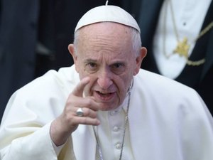 Papa pede prisões mais dignas no Brasil 