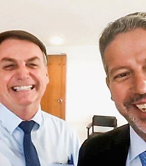 Bolsonaro negocia cargos no Governo para ajudar eleição de Arthur Lira para a presidência da Câmara