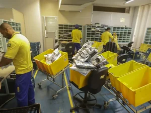 Correios aprovam demissão voluntária e fechamento de agências