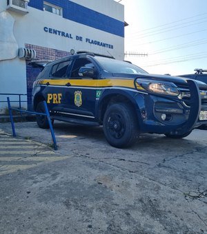 PRF em AL aborda veículo e encontra criança sequestrada na Paraíba