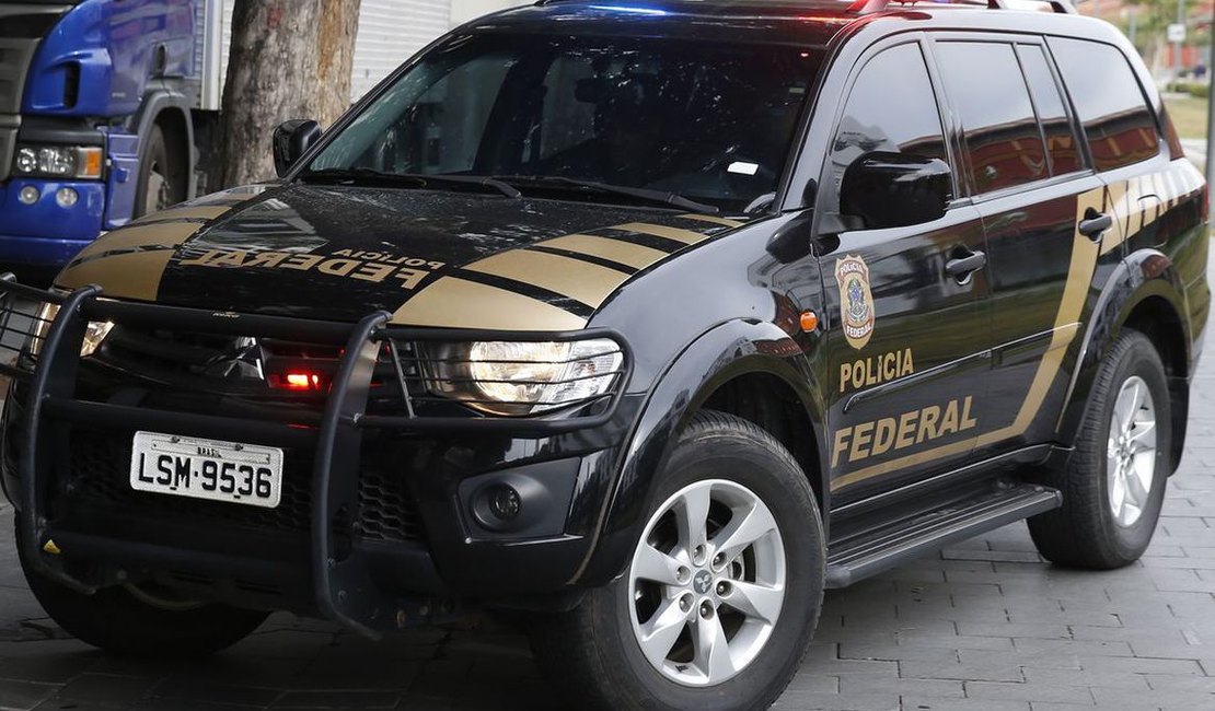 Polícia Federal faz operação contra fraudes nos Correios