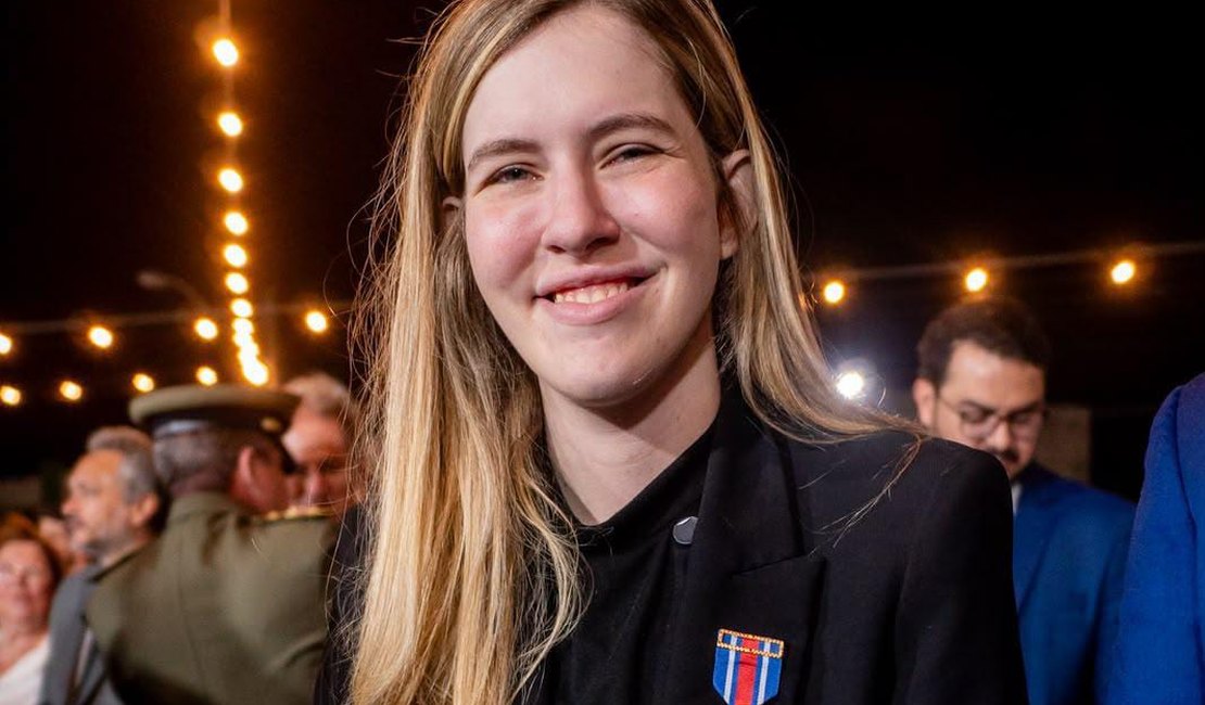 Cibele Moura recebe Medalha do Mérito Institucional Zumbi dos Palmares da PM