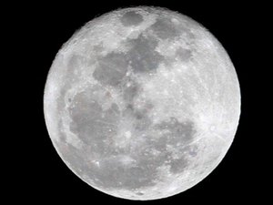 Maior superlua em quase 70 anos ocorre nesta segunda-feira