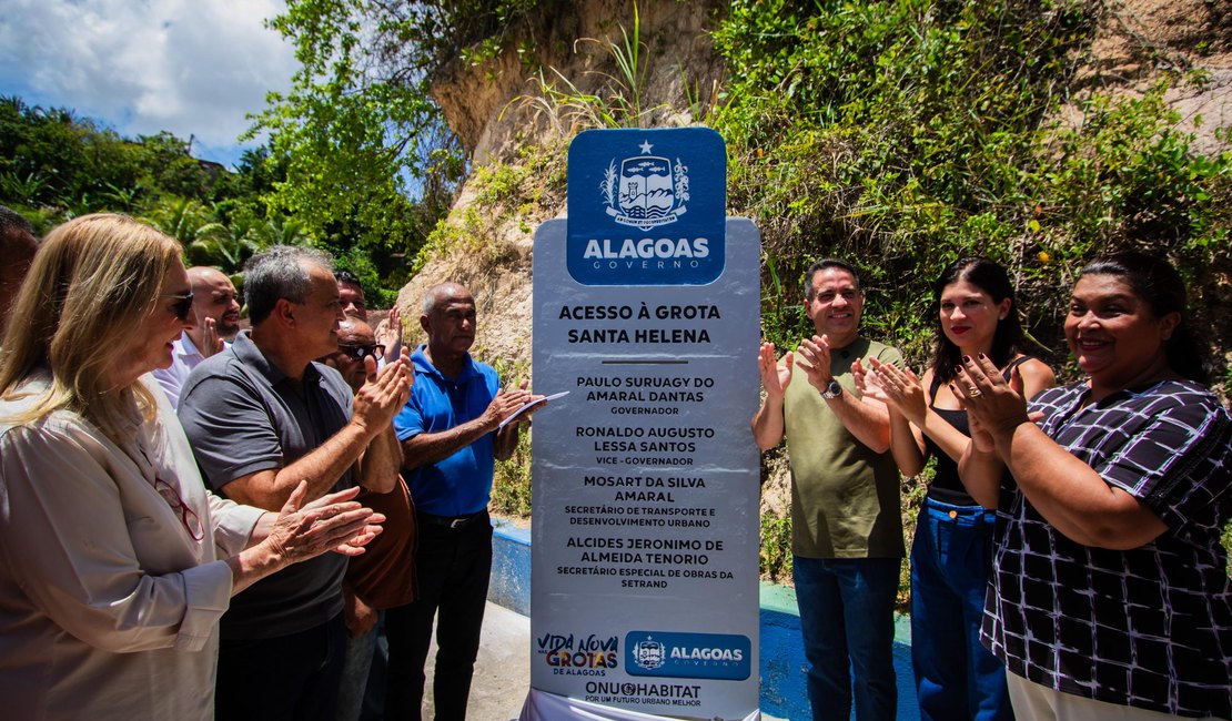 Paulo Dantas entrega acesso ao complexo da Grota Santa Helena, em Maceió