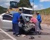 Carro de passeio colide com carro de boi no trevo de Cajueiro
