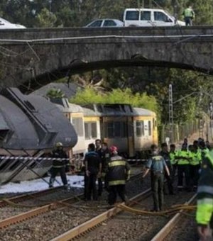 Descarrilamento de trem deixa três mortos na Espanha