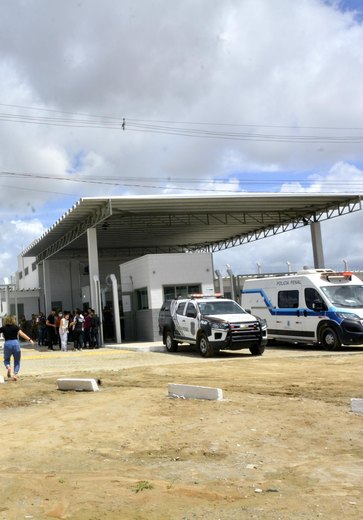 Advogado é preso após tentar repassar celular a reeducando em presídio de Maceió