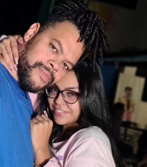 Babu Santana confirma namoro com jovem que era fã dele no BBB