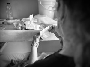 Polícia apreende drogas e comunicação por bilhetes e cartas em presídios de AL