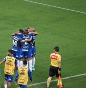 CSA toma gol nos acréscimos e perde para o Grêmio em Porto Alegre