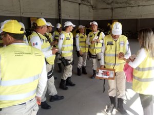 Ronda no Bairro adere ao Outubro Rosa e realiza ação de combate ao câncer de mama
