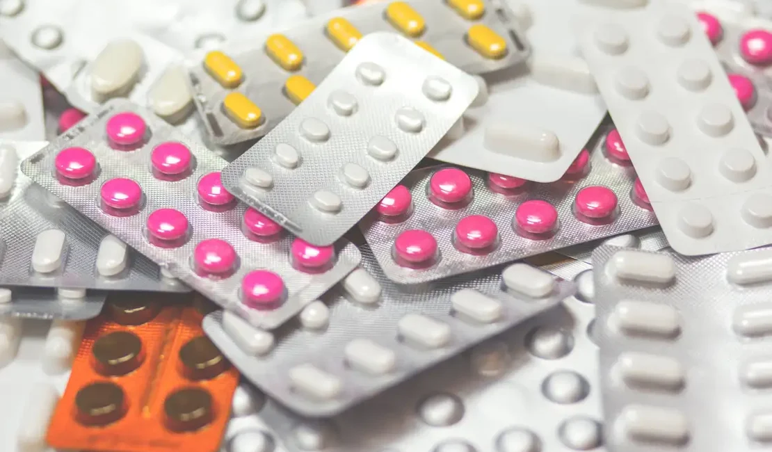 Anvisa proíbe lotes de medicamento para tratar câncer