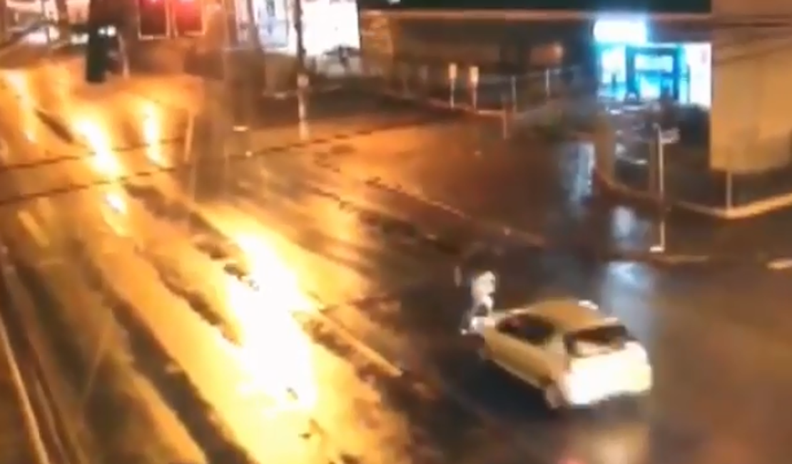 Vídeo mostra momento que mulher é atropelada na Av. Fernandes Lima