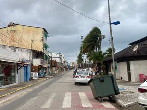 Casas viram empreendimentos e Maragogi vive êxodo à beira mar