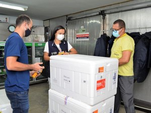 AL recebe mais de 66 mil doses de vacinas contra a Covid-19 nesta sexta (13)