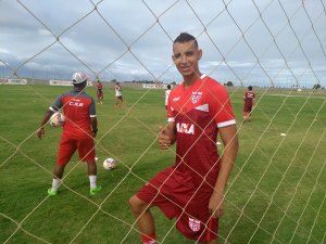 Sem acordo com o Cruzeiro, Jônata é reincorporado e CRB ganha mais um atacante