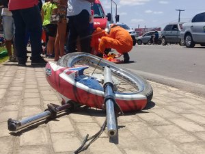 Colisão entre motos deixa pessoas feridas em Mar Vermelho
