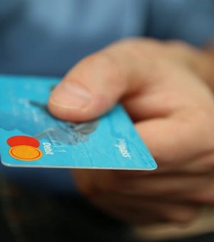 Uso de cartões cresce cerca de 22%; pagamento é o que mais deixa maceioenses endividados