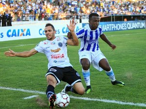 Lateral Douglas é cotado para iniciar jogo em João Pessoa e o meia Doda foi vetado