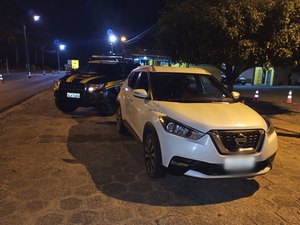 Motorista é presa por apropriação indébita de veículo pela PRF em Palmeira dos Índios