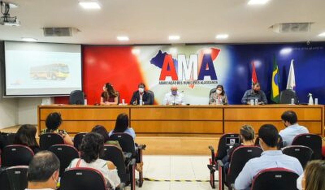 Sérgio Lira coordena grupo para acompanhar retorno das aulas nos municípios