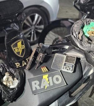 PM prende duas pessoas por tráfico de drogas e posse ilegal de arma em Maceió e Craíbas