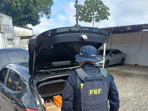 Homem armado é preso com mais de 60 kg de maconha e carro roubado em Maceió