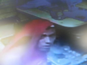 [Vídeo] Barraca de tapioca é arrombada e furtada