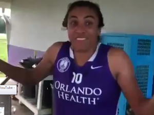 Marta reage ao saber que está na final do prêmio de melhor do mundo da Fifa