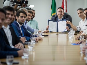 [Vídeo] Governador lança programa 'Corações da Paz', em promoção à cidadania e prevenção da violência
