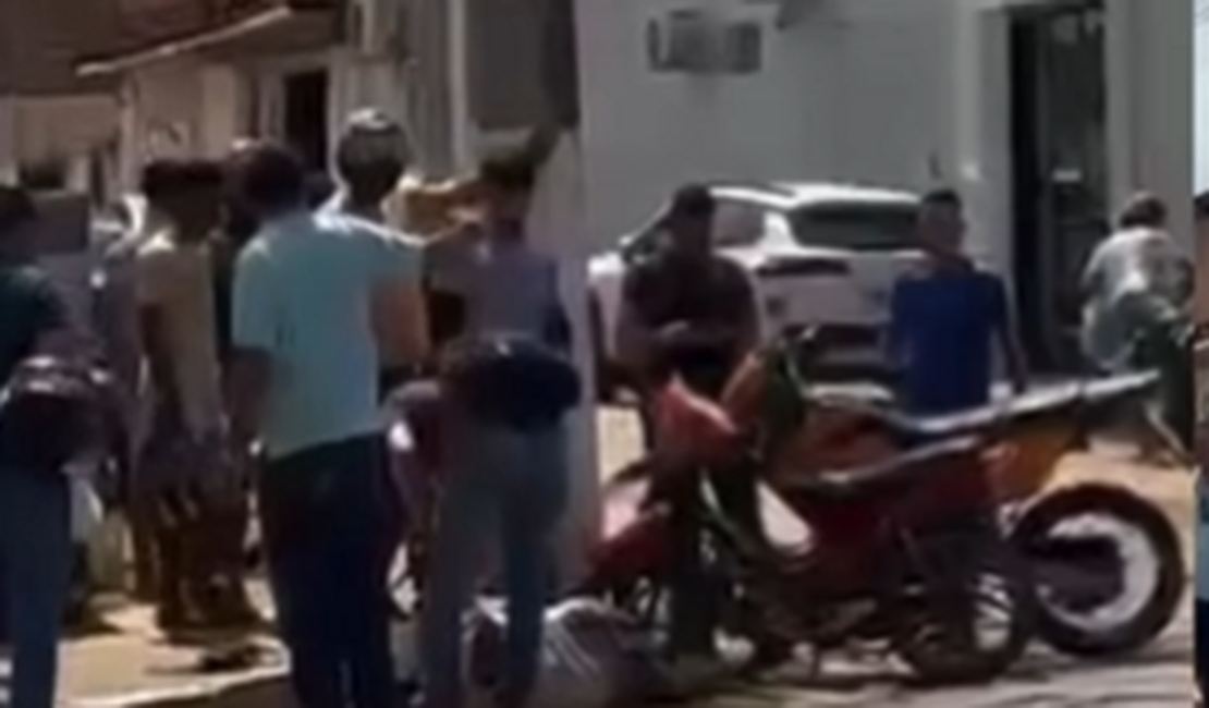 Colisão entre motos deixa feridos na Avenida Muniz Falcão, em Palmeira dos Índios