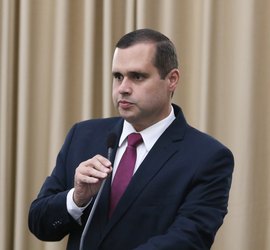 Silêncio dos Pereira movimenta bastidores e amplia dúvidas sobre disputa pelo Governo de Alagoas